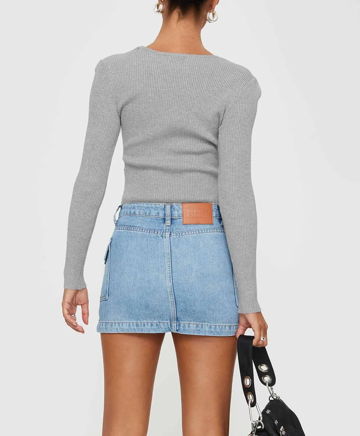 Women Denim Cargo Skirt with Pockets Y2k Low Waisted Mini Skirts Mid Rise Short Jean Skirt Streetwear